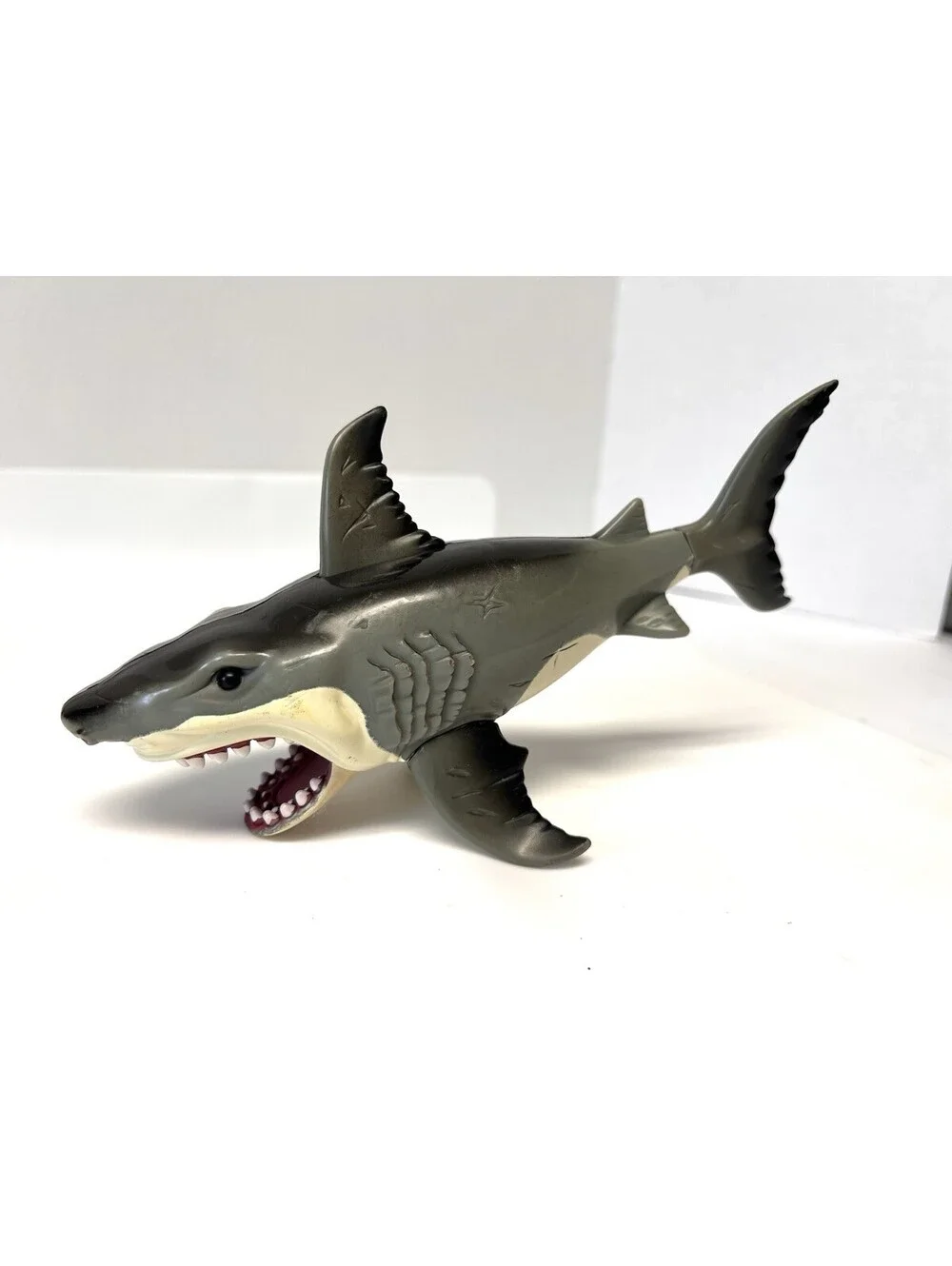 Vintage Toys R Us Shark Figure Biting Action Fin Chomp 8